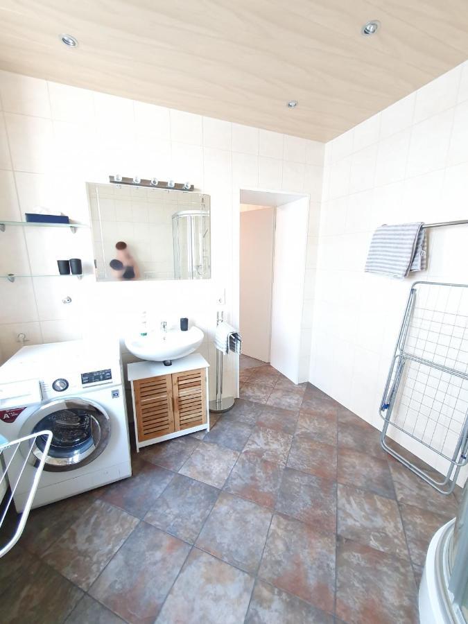 Gemuetliches Zimmer Mit Eigenem Bad Und Kueche Swisttal エクステリア 写真